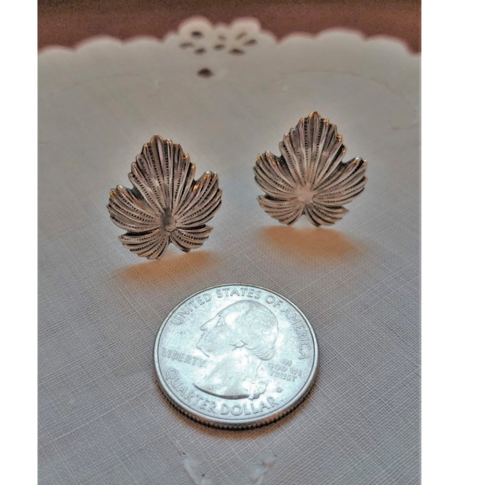 Vintage 50's Sterling Grape Leaves Earrings - Picture 3 of 12